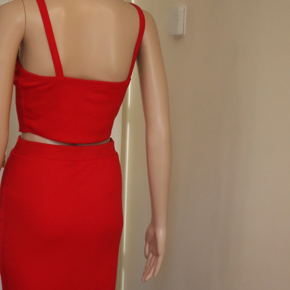 Complete outfit - Picture 2 of 2